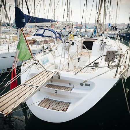 Sleep In Boat Hotel Catania Exterior photo